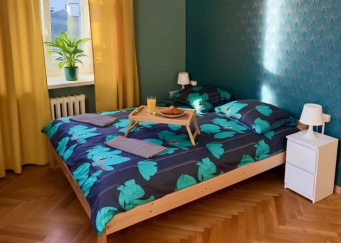 Hostel Oliwka - Metro Świętokrzyska Warszawa